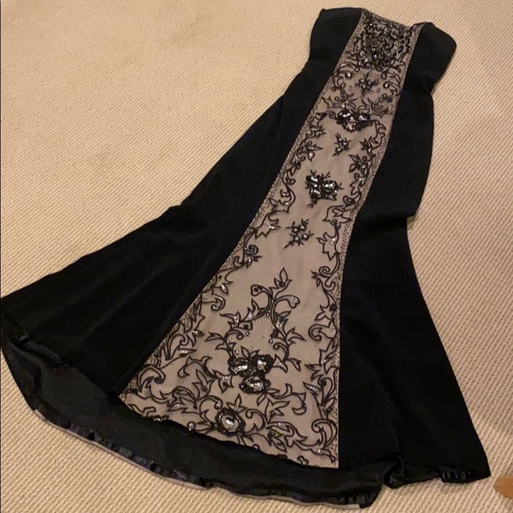 Jovani Dresses & Skirts - JOVANI STRAPLESS GOWN NWOT MERMAID STYLE